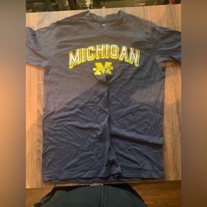 Grey Michigan collage t shirt size medium